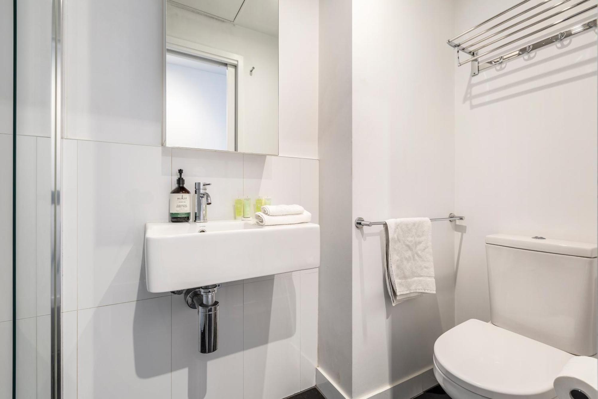 Riverview Suites By Edgetrip Melbourne Bagian luar foto
