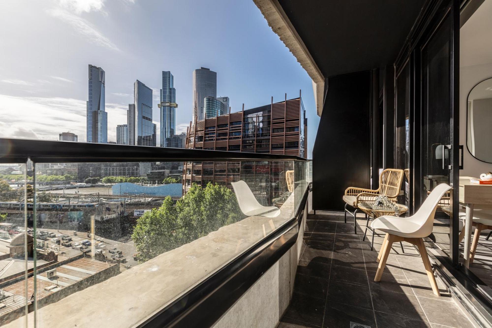 Riverview Suites By Edgetrip Melbourne Bagian luar foto