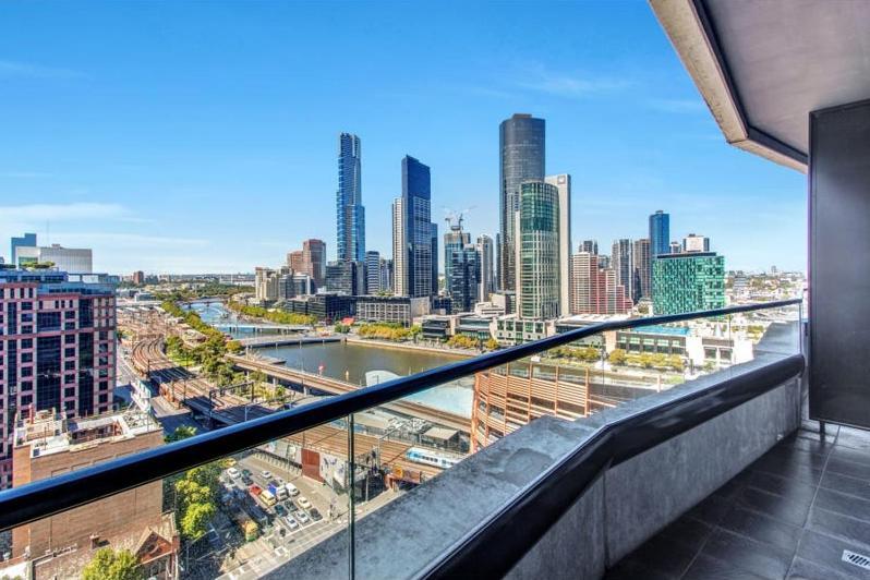 Riverview Suites By Edgetrip Melbourne Bagian luar foto