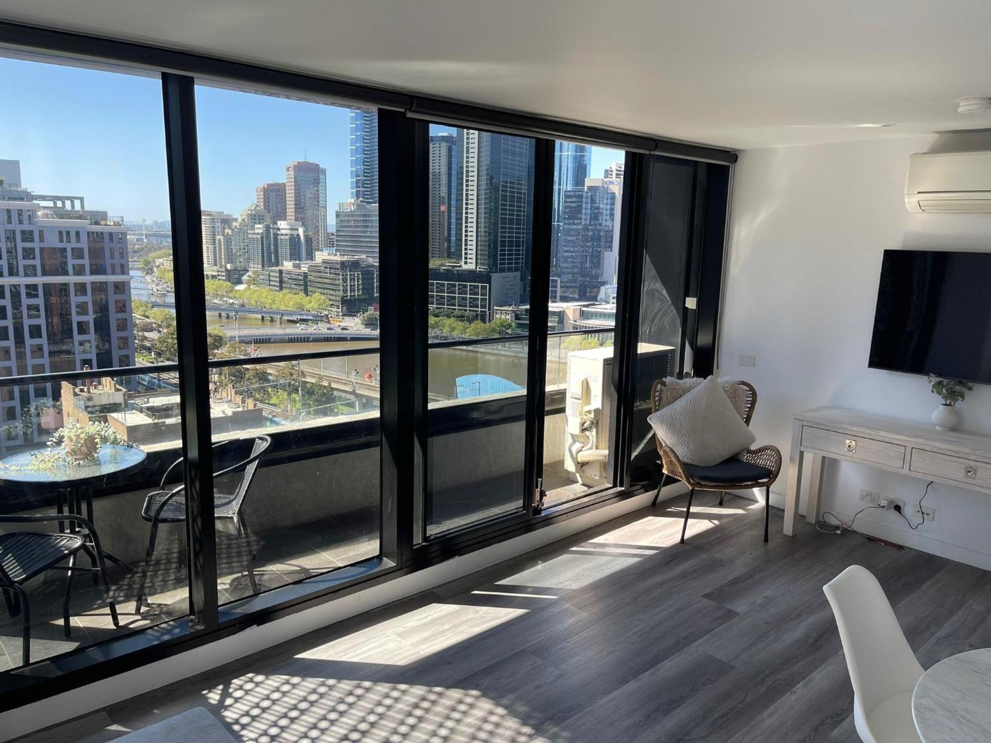 Riverview Suites By Edgetrip Melbourne Bagian luar foto
